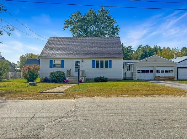 40 Coburn Avenue, Dixfield, ME 04224