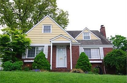 2nd image of 13-40 Jerome Pl #1X
