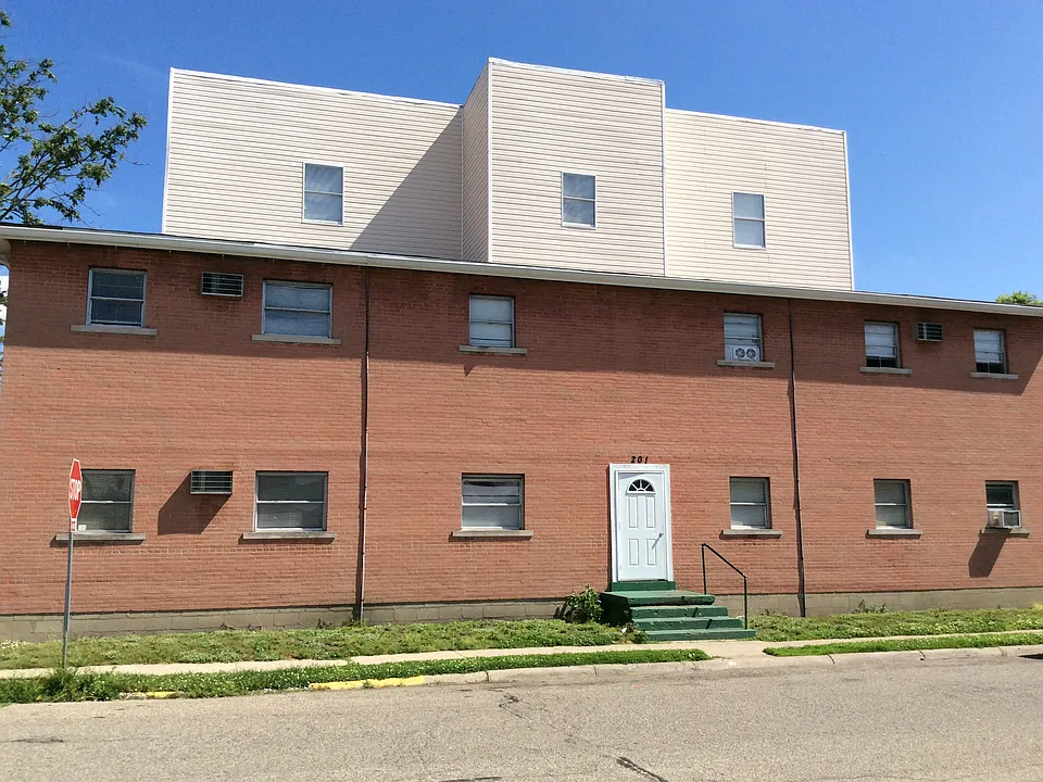 201 Park Ave #2