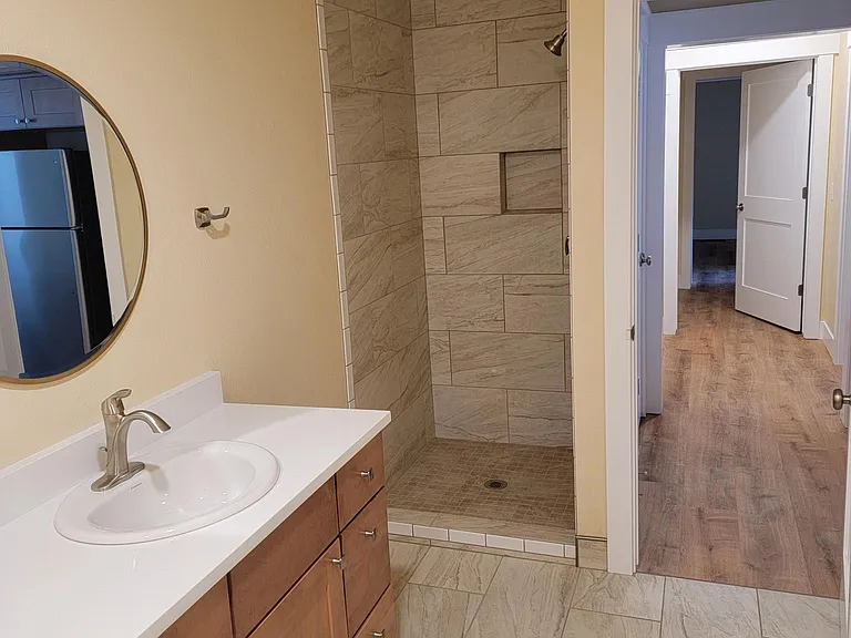 427 E Pine St #2 — Photo 6