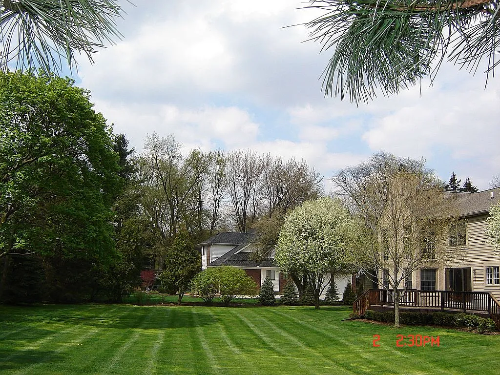 4021 Walnut Hill Dr photo 1