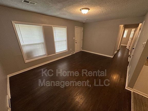 4th image of 7705 E 113th St