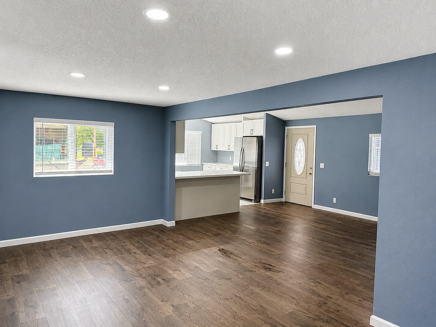 3 bed, 1100 sqft, $1,995 — Photo 4