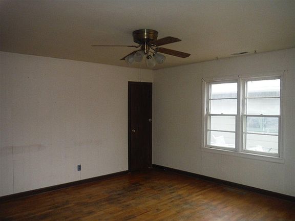 2nd image of 1248 Shelden St