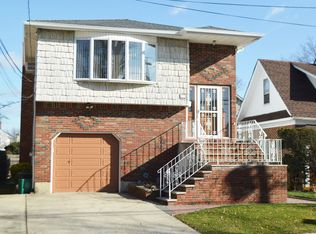17 Abrams Pl, Lynbrook, NY 11563
