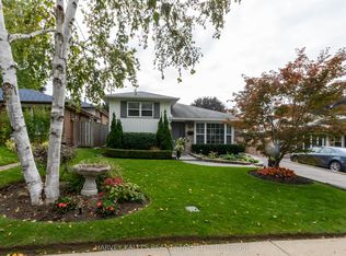 35 Manorglen Cres, Toronto, ON