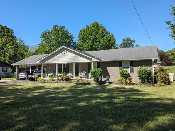 1096 Homecrest Dr, Piggott, AR 72454