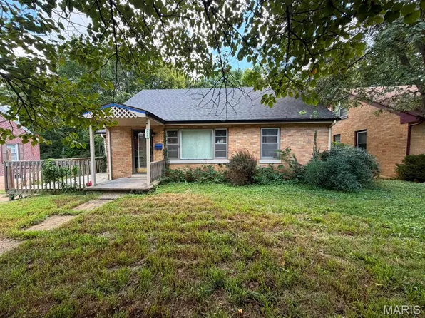 1021 Hawthorne Pkwy, Jefferson City, MO 65109