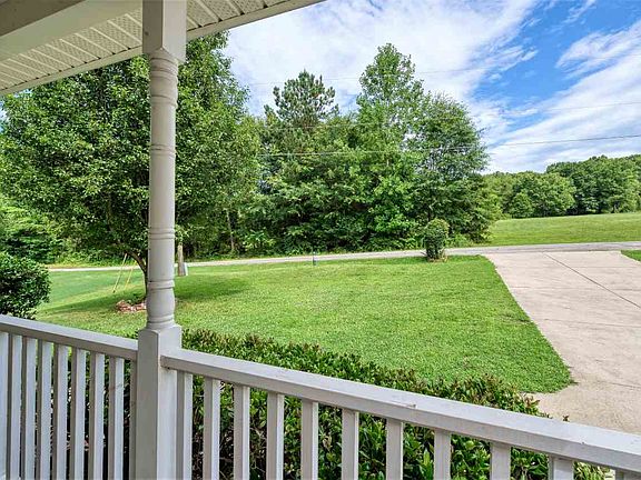 3rd image of 102 Ayersdale Dr
