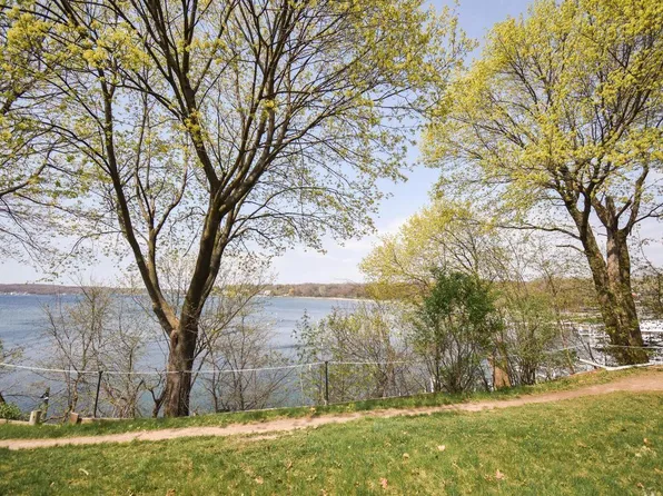 N2017 South Lakeshore DRIVE, Lake Geneva, WI 53147