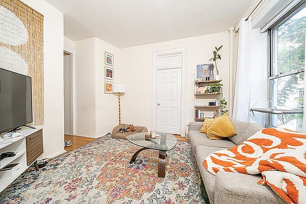 1st image of 309 E 5th St APT 8