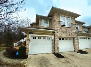 294 Crescent Ridge Dr, Seven Hills, OH 44131