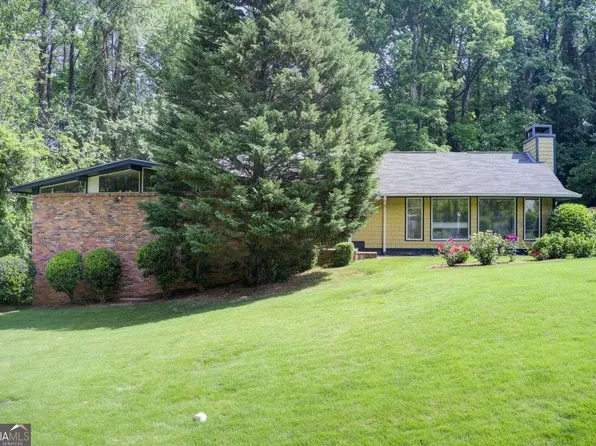 2225 Beech Valley Dr SE, Smyrna, GA 30080