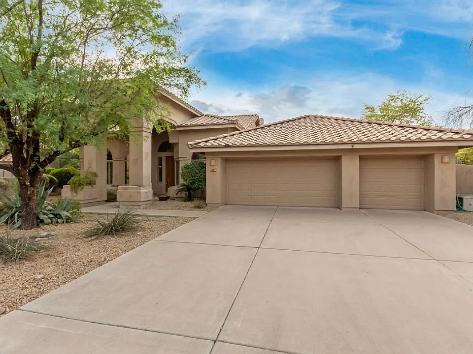 12591 E Paradise Dr