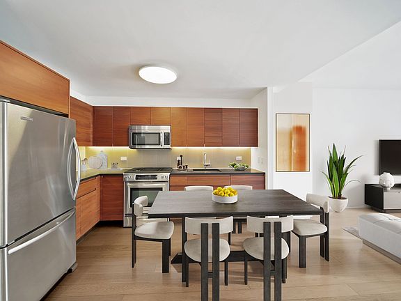 3rd image of 550 W 45th St APT 1410