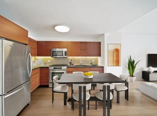 550 W 45th St APT 2805, New York, NY 10036