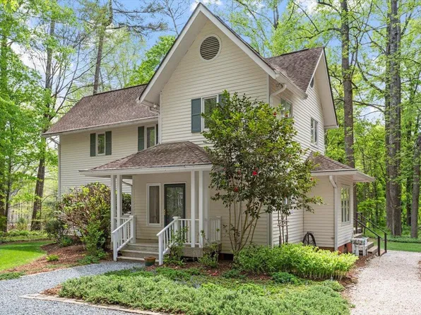 410 Gibbon Dr, Chapel Hill, NC 27516