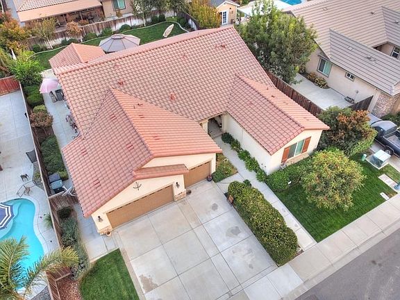 2nd image of 7608 Amber Pl