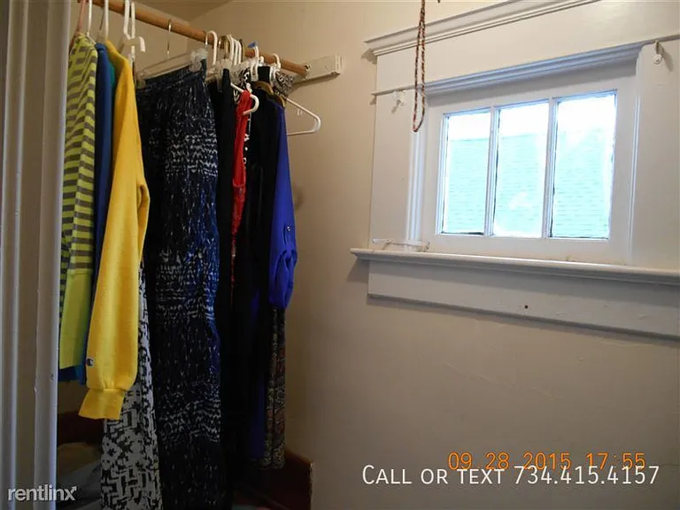 518 Lawrence St — Photo 18