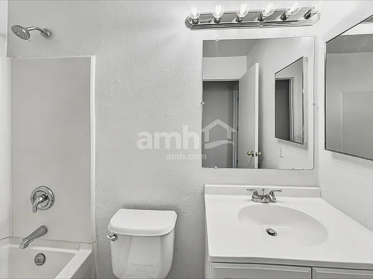 6159 S Avenue De La Chandelle — Photo 12