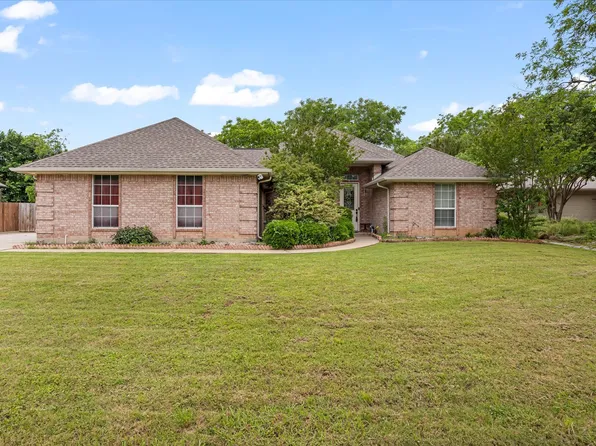 5006 Bueno Dr, Granbury, TX 76049