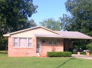 420 2nd St, Cheraw, SC 29520