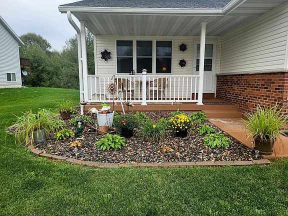 5th image of 745 Diamond Ln