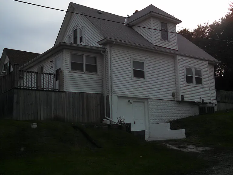 3416 S 15th St — Photo 21