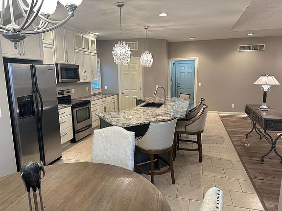 4th image of 5677 Coronado Ct