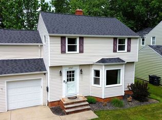 4947 Westbourne Rd, Lyndhurst, OH 44124