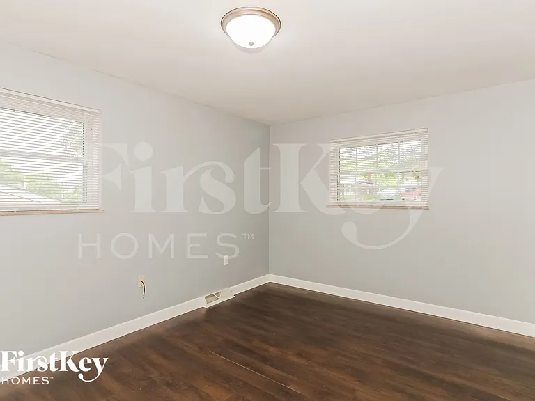 280 Genoma Dr — Photo 8
