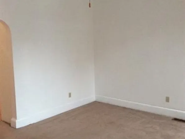 182 Chambers St, Phillipsburg, NJ 08865