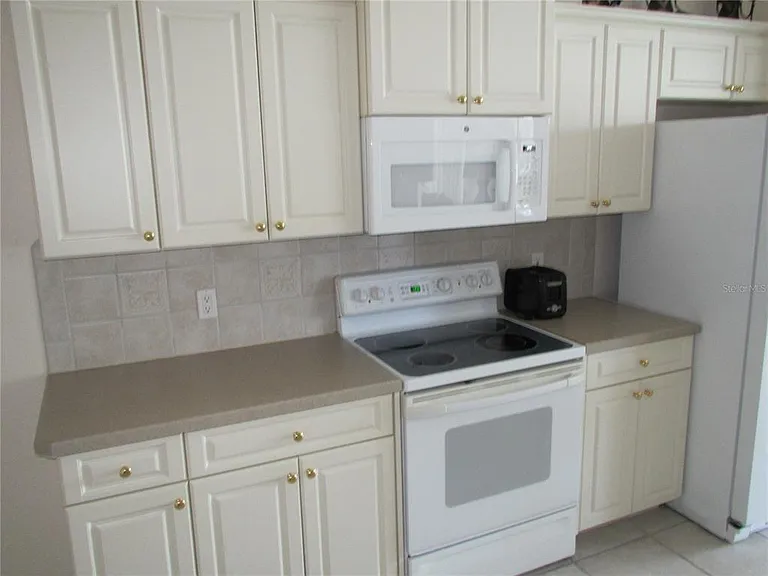 23404 Peachland Blvd — Photo 8