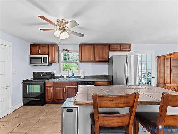 4th image of 8413 Broadway Ave