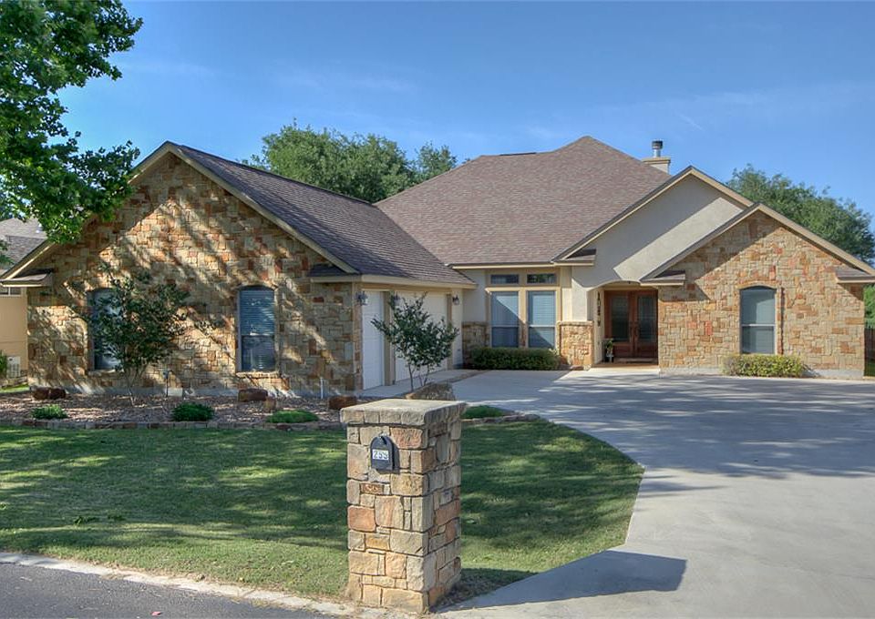 1st image of 255 Mackenzie Dr