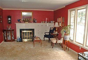 3rd image of 1091 Walton Dr