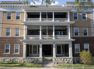 200 W 36th St #2W, Kansas City, MO 64111