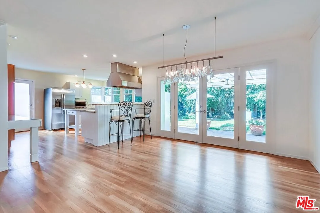 4 bed, 3.0 bath, 2300 sqft, $8,750 — Photo 1