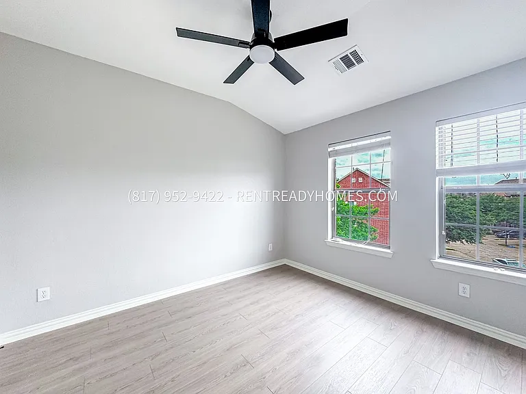1495 Chase Ln — Photo 6