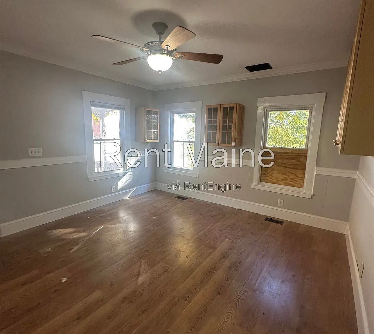 3 bed, 1.0 bath, 1958 sqft, $1,750 — Photo 2