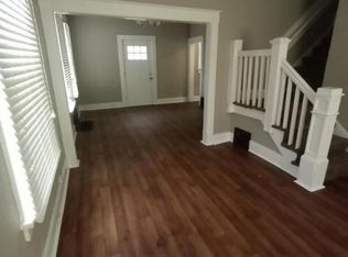 318 N 4th St, Leavenworth, KS 66048