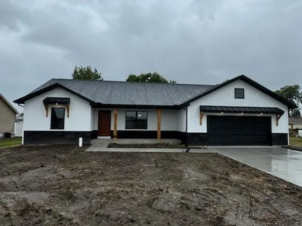 158 Gabrielle Cir, Bethalto, IL 62010