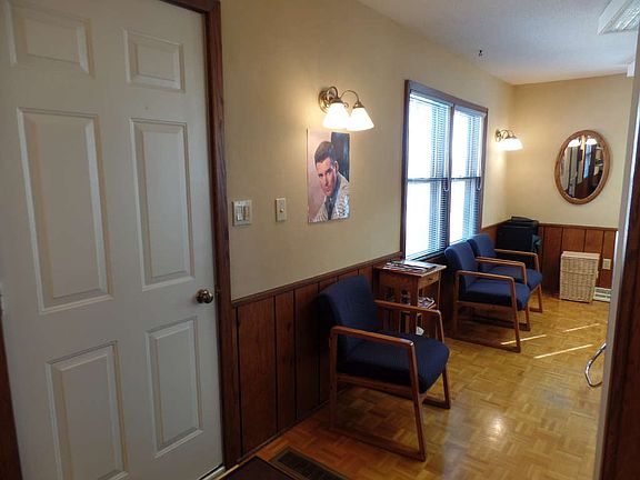 4th image of 37 31st Ave S
