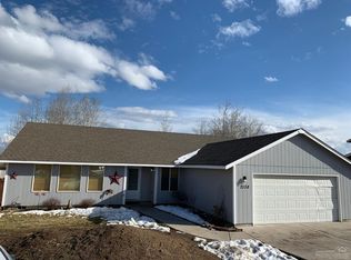 2138 NE 6th St, Redmond, OR