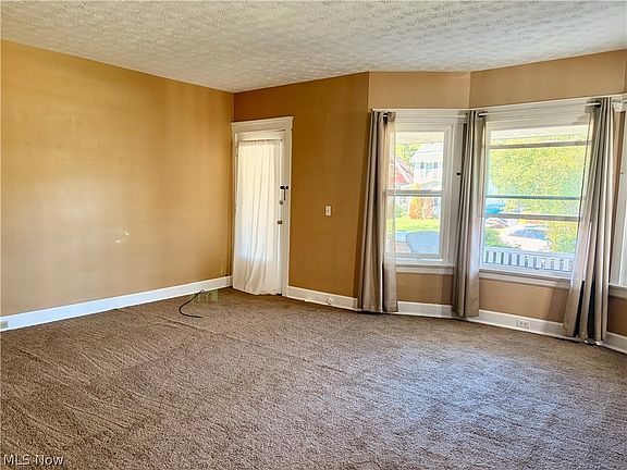 4th image of 16913 Bradgate Ave