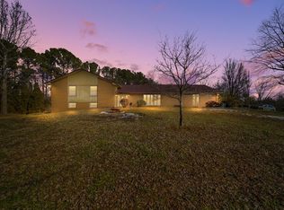 676 Wine Rd, Dandridge, TN 37725