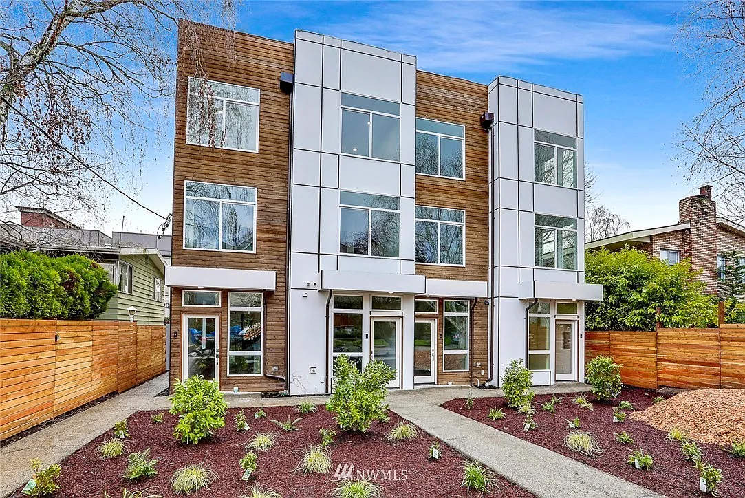 3 bed, 2.5 bath, 1500 sqft, $3,850 — Photo 1