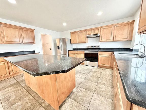 4th image of 5404 Malaya St