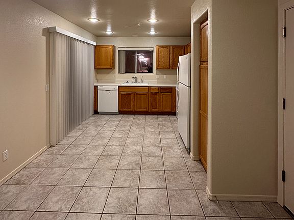 4th image of 2970 Cork Ln Unit B
