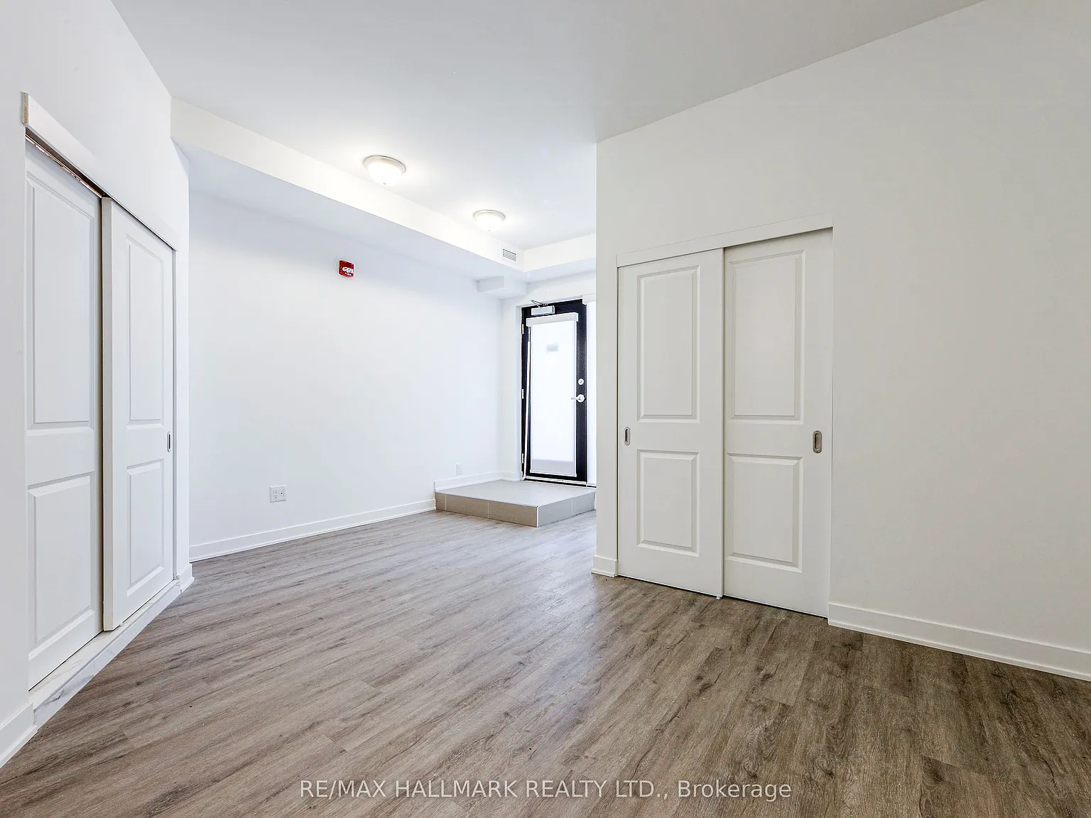 3 bed, $2,660 — Photo 3